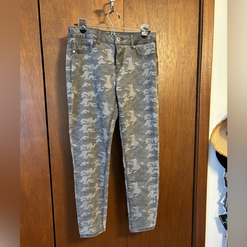 Women’s camouflage jeans